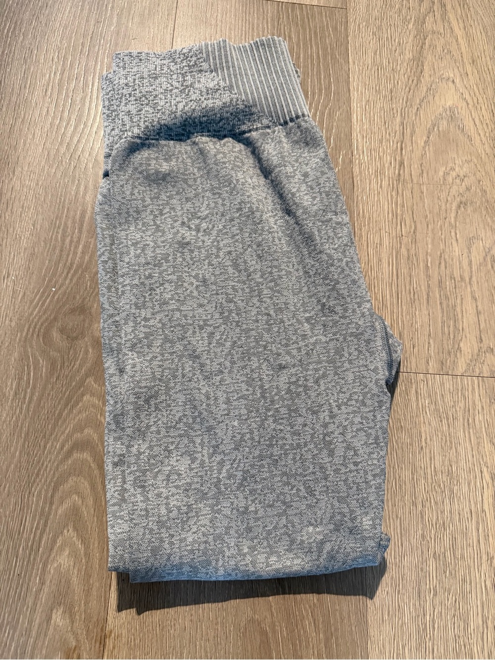 Gymshark Light Heather Gray Seamless Leggings - Picture 4 of 4